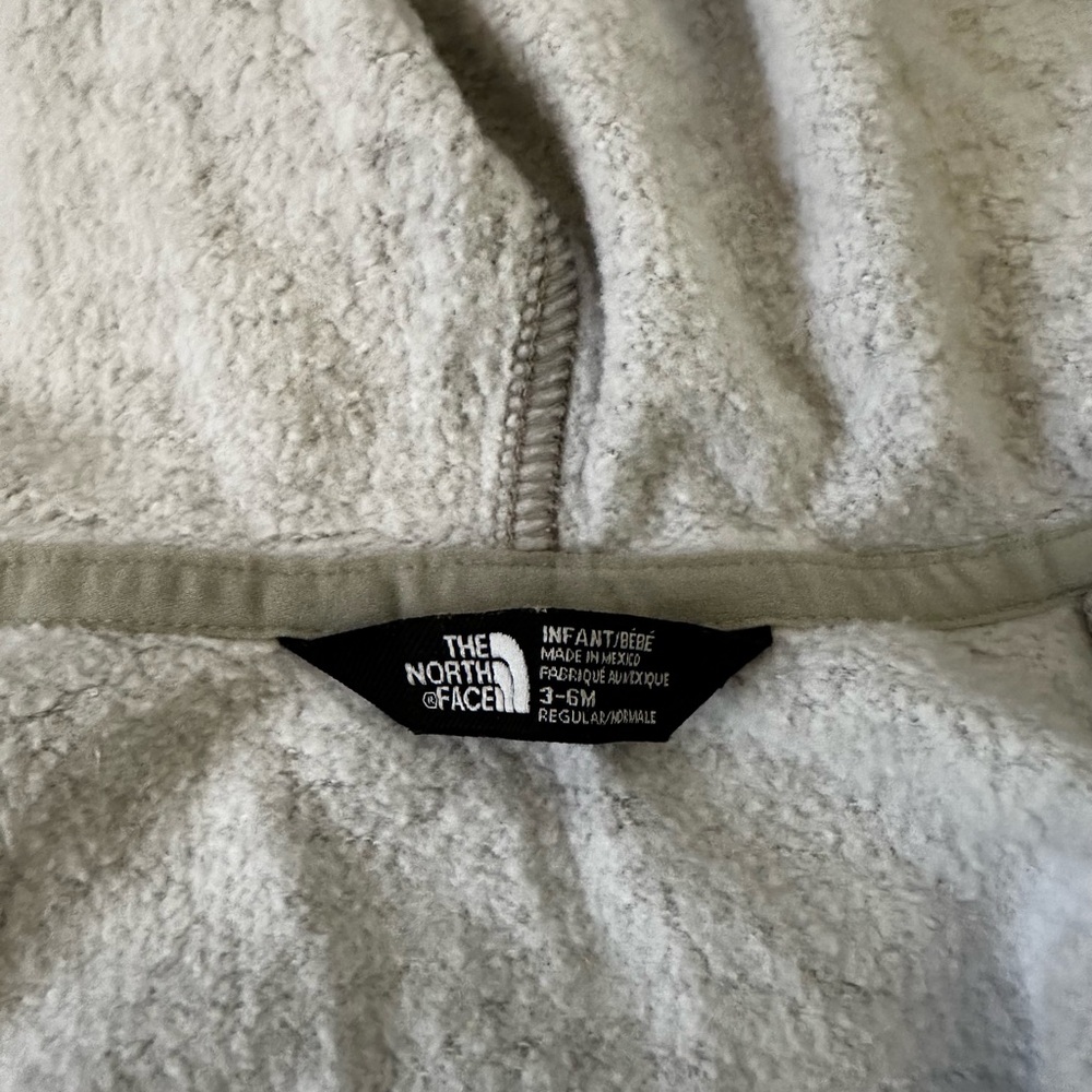 The North Face Light Gray Baby Outfit with Animal Print - Picture 4 of 4
